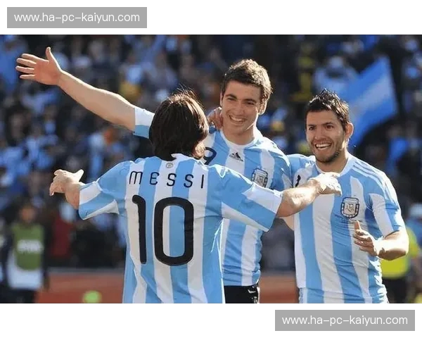 绿白对决，激情燃烧：桑托斯与帕尔梅拉的恩怨情仇，足球盛宴不容错过！